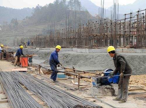 抗震救灾，我们在行动